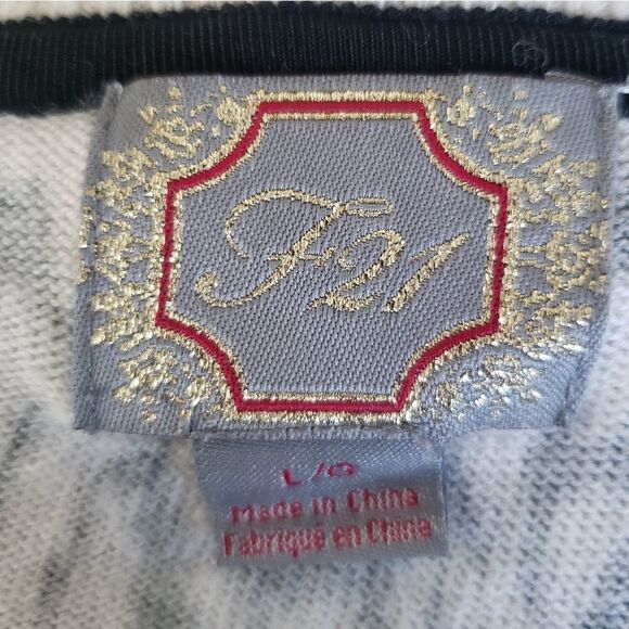 Vintage snow leopard cardigan - Picture 8 of 9